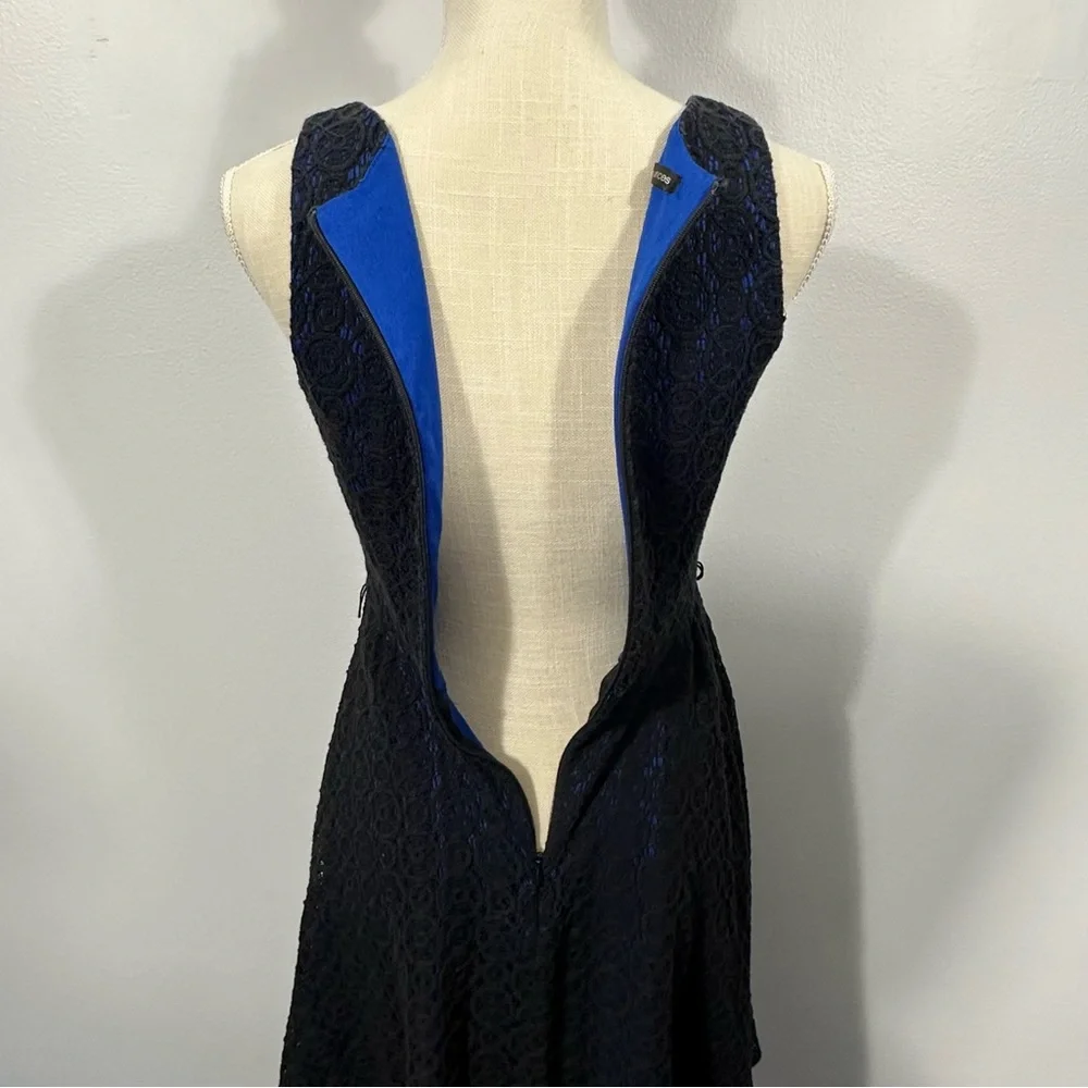 Lace overlay sleeveless skater dress size 1/2 - Picture 6 of 10